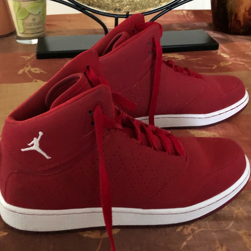 Red Jordan’s Sneakers kids /women